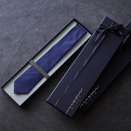 Slash tie/Men's Ushiku Tsumugi "Katsu" Random vertical ikat Flush rain