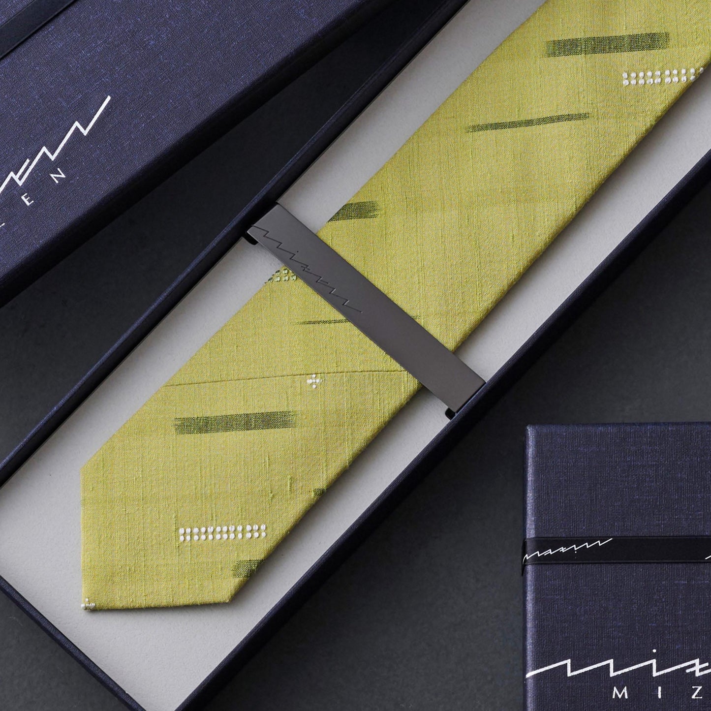 Slash tie - Haebaru Kaori "Noboru" Kwan Kwan Kaori warp ikat