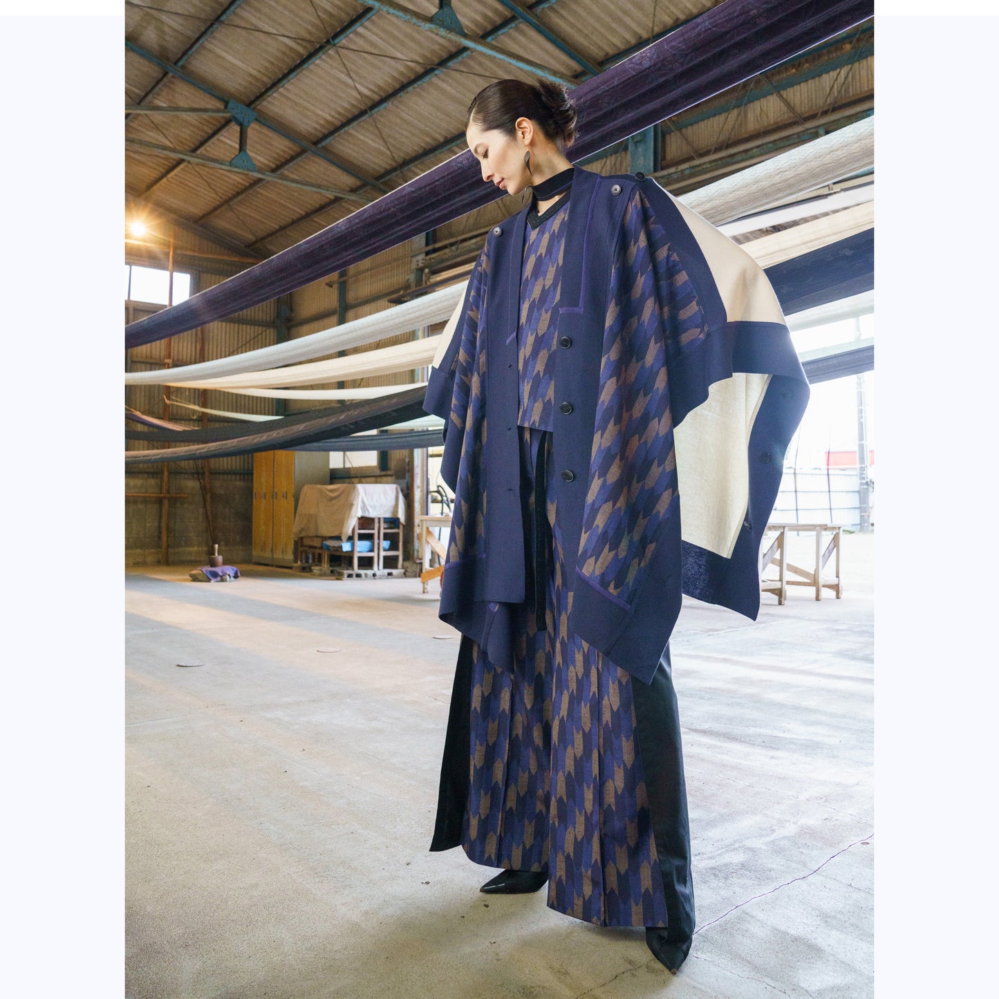 KAMUI - いしげ結城紬「勝」縦絣矢羽根柄