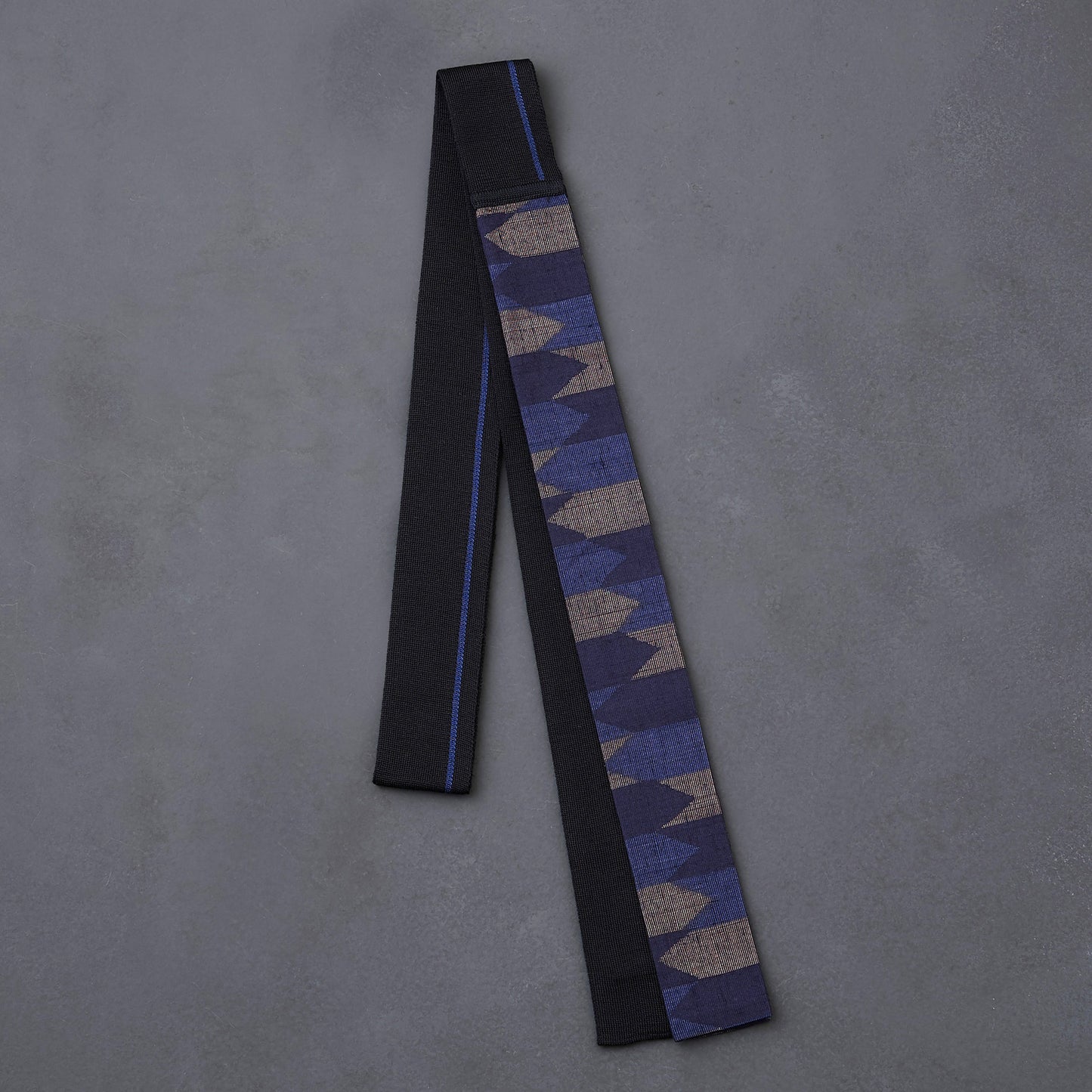 KIMONOニット タイダブル - いしげ結城紬「勝」縦絣矢羽根柄