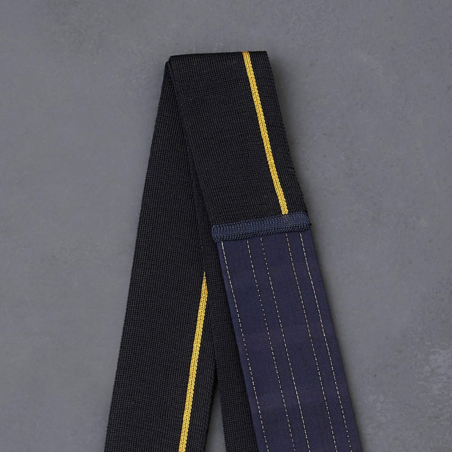 KIMONOニット タイダブル - 本場大島紬　華かすり「勝」