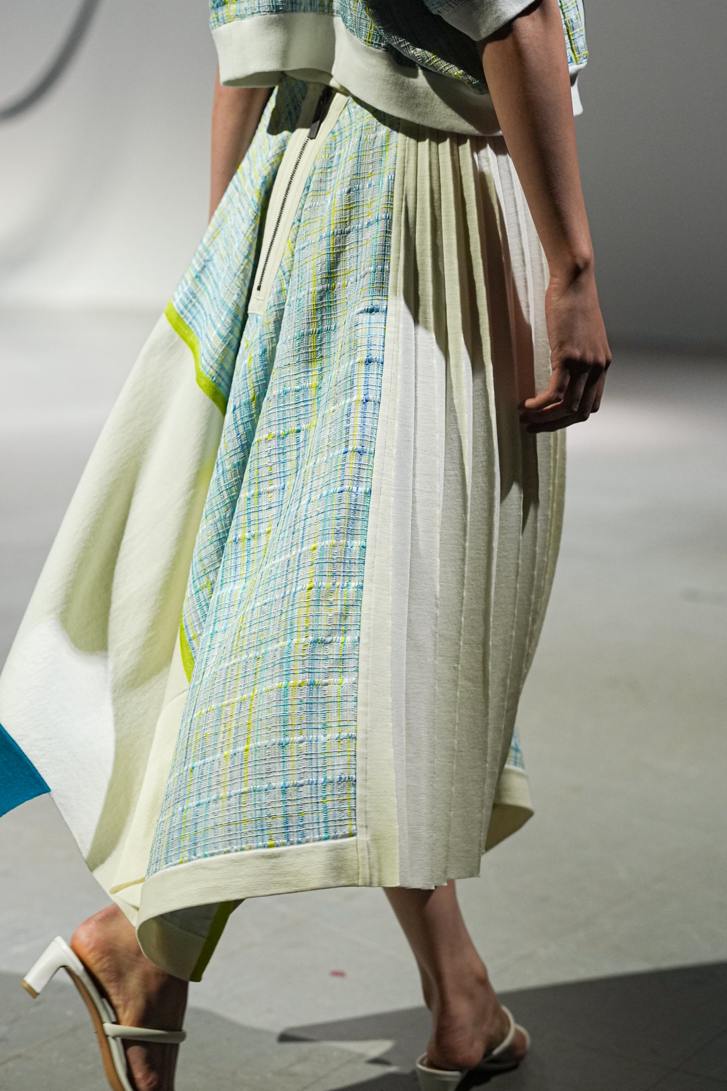 KIMONOニットアシンメトリックプリーツスカート